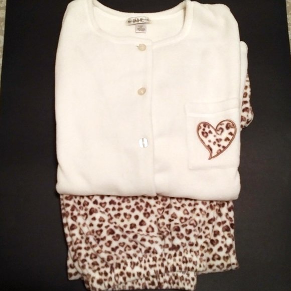 NEW Leopard & Cream Fleece Pajama Set, L - Picture 3 of 12
